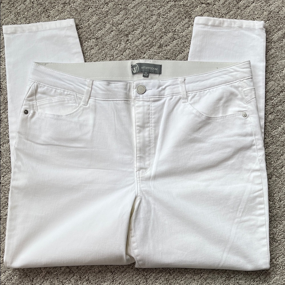 Wit & Wisdom White Straight Jeans sz16